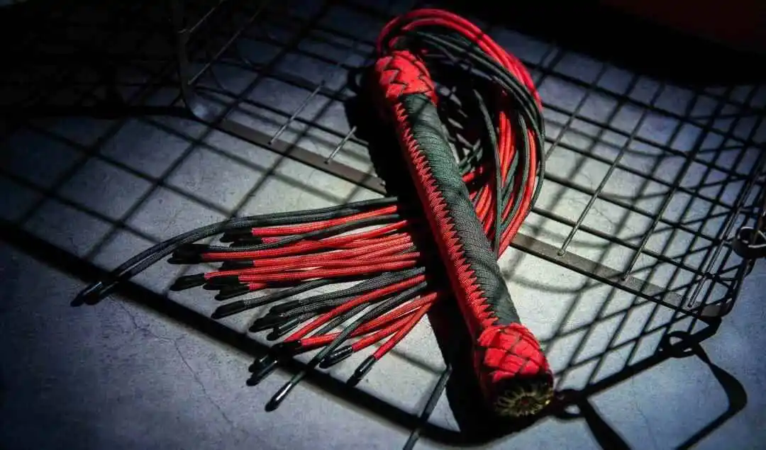 西檬之家-斯慕圈是什么？BDSM安全入门指南